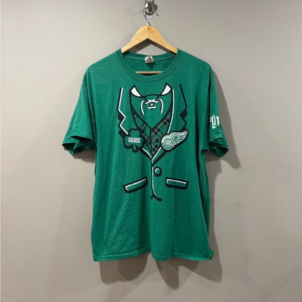 Detroit Red Wings NHL St Patrick’s Day T-Shirt